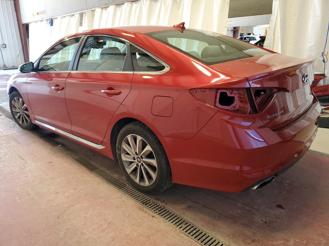 5NPE34AF2HH520108 2017 HYUNDAI SONATA - Image 2