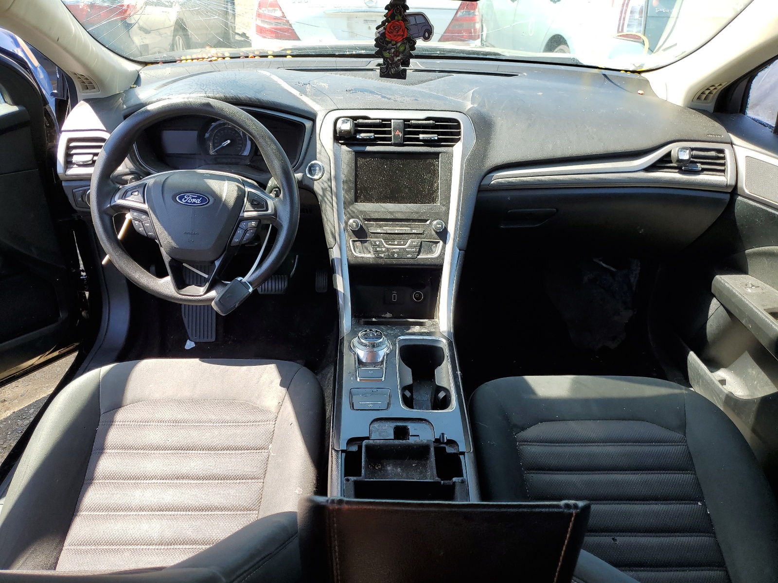 3FA6P0HD1JR212409 2018 Ford Fusion Se