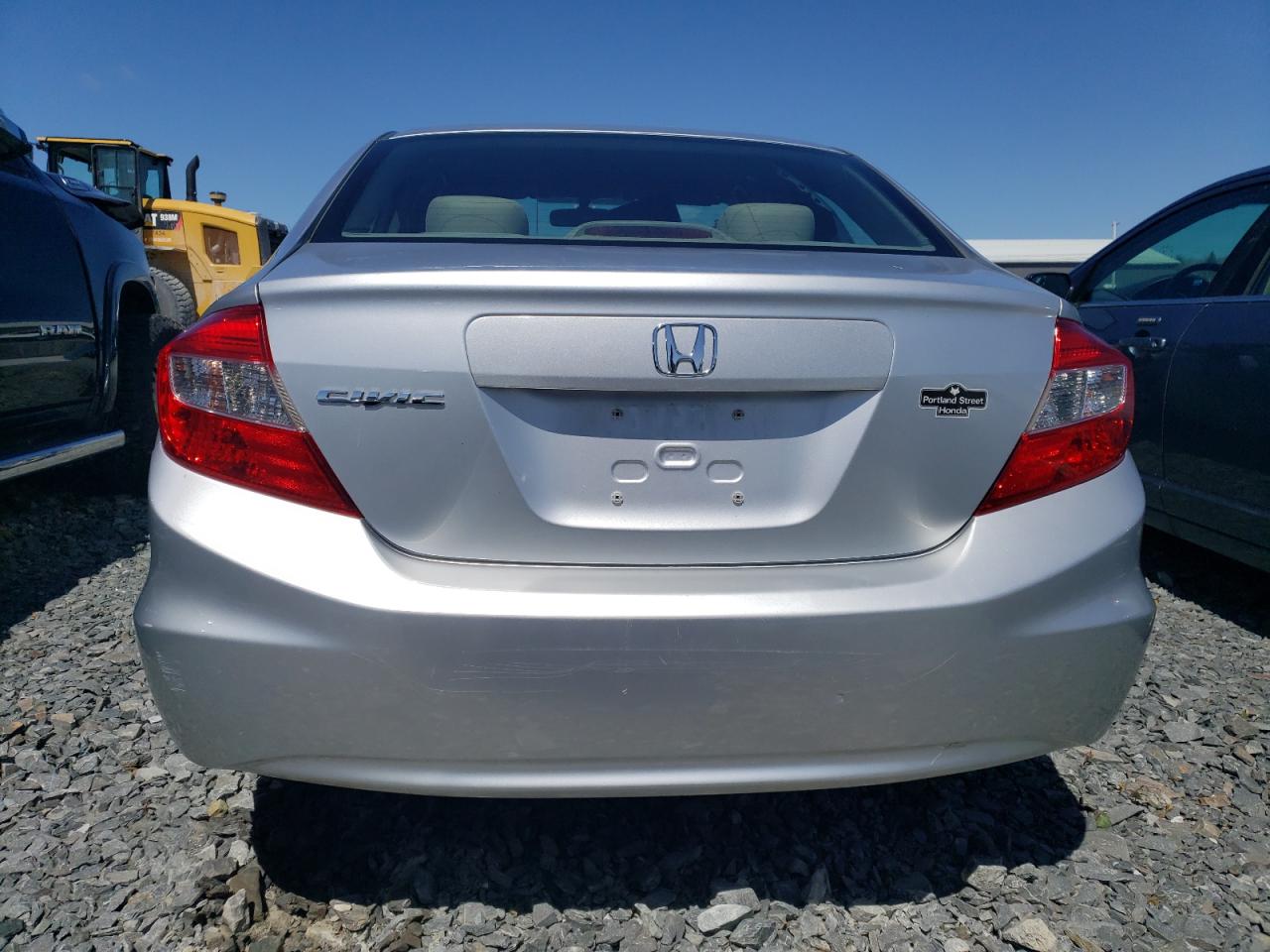 2HGFB2F49CH058605 2012 Honda Civic Lx