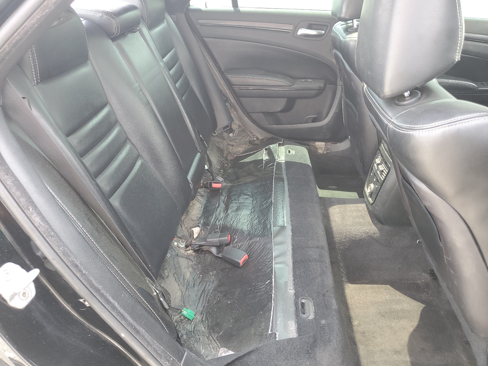 2C3CCADT1CH261575 2012 Chrysler 300 S