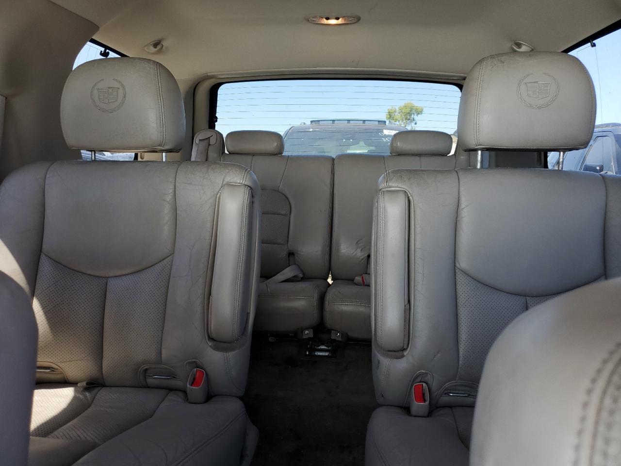 2004 Cadillac Escalade Luxury VIN: 1GYEK63N34R274136 Lot: 56705884