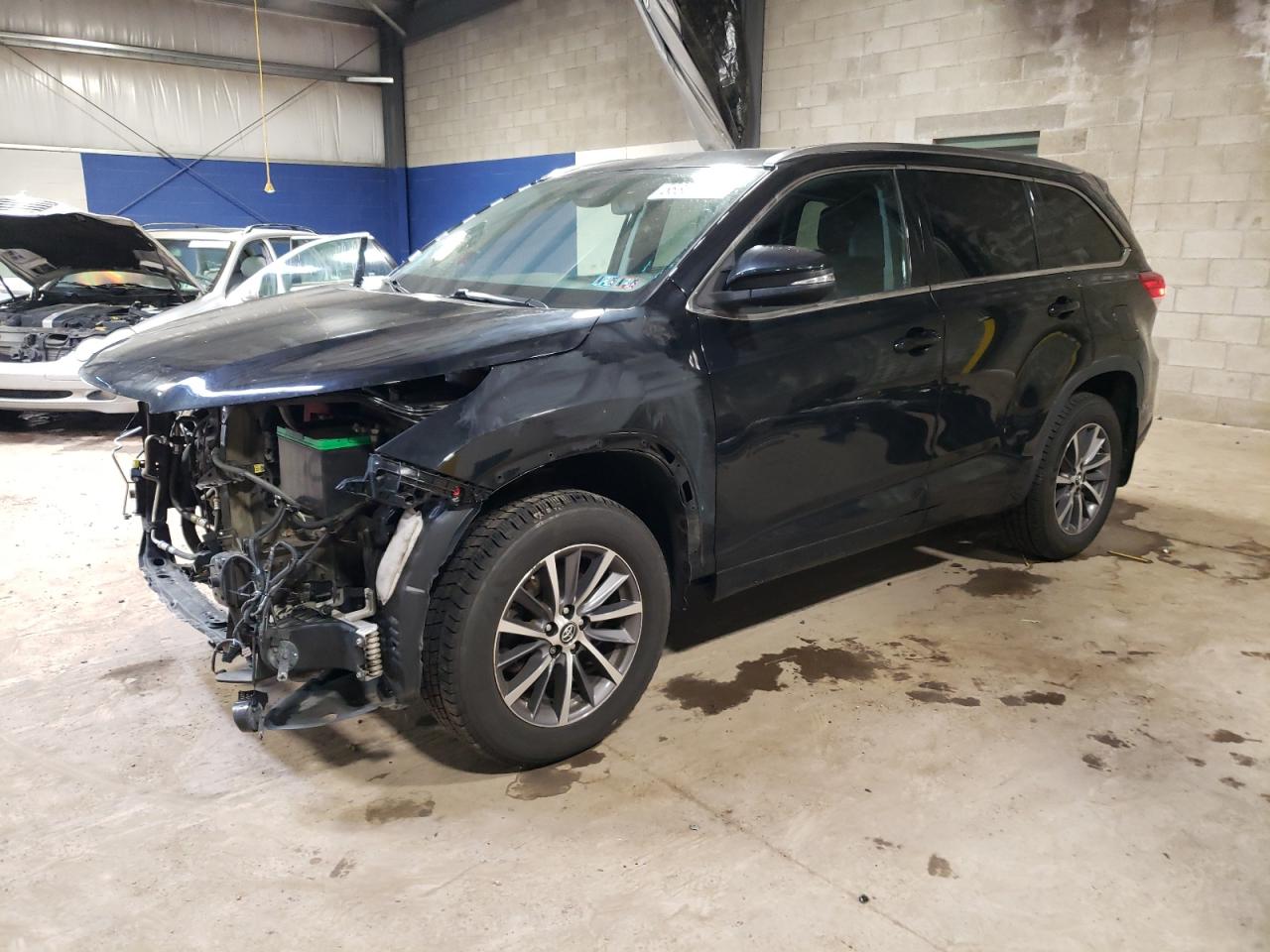 5TDJZRFH3JS545250 2018 TOYOTA HIGHLANDER - Image 1