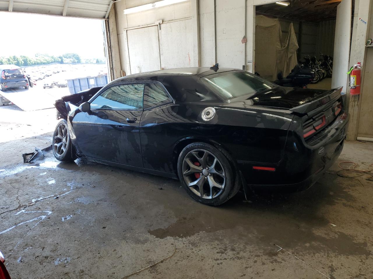 2C3CDZAG5GH264701 2016 DODGE CHALLENGER - Image 2