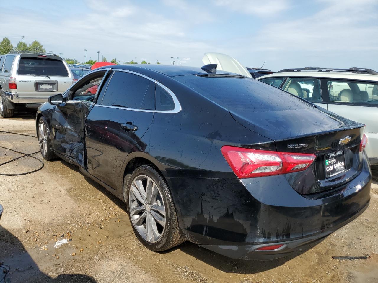 2021 Chevrolet Malibu - Image 2