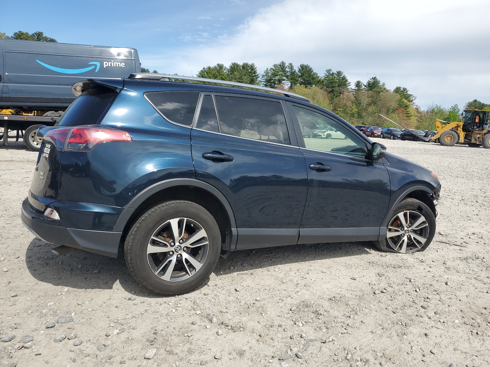 2017 Toyota Rav4 Xle vin: JTMRFREV5HJ712587