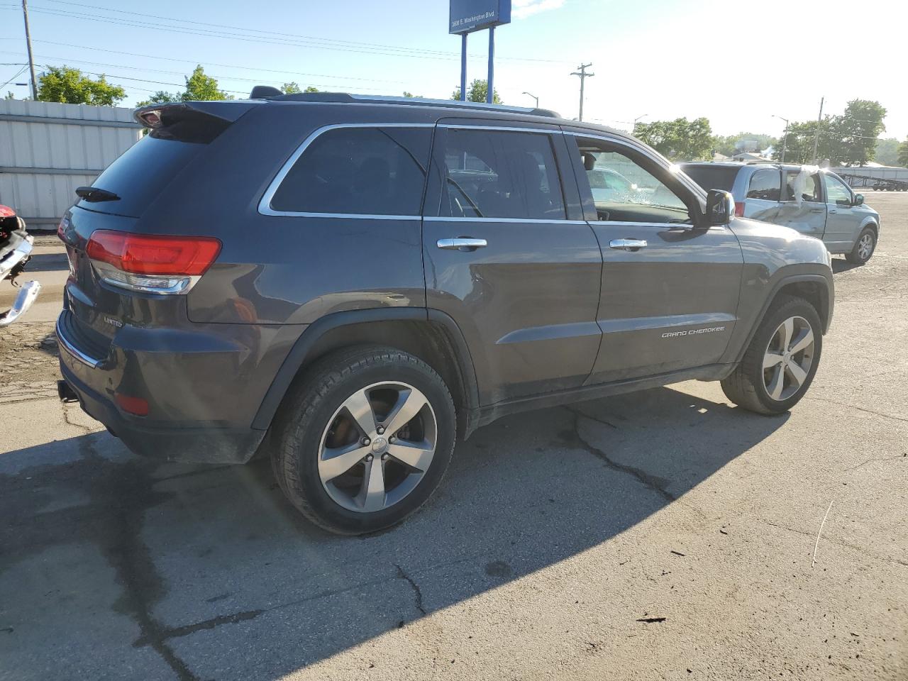 2015 Jeep Grand Cherokee - Image 3