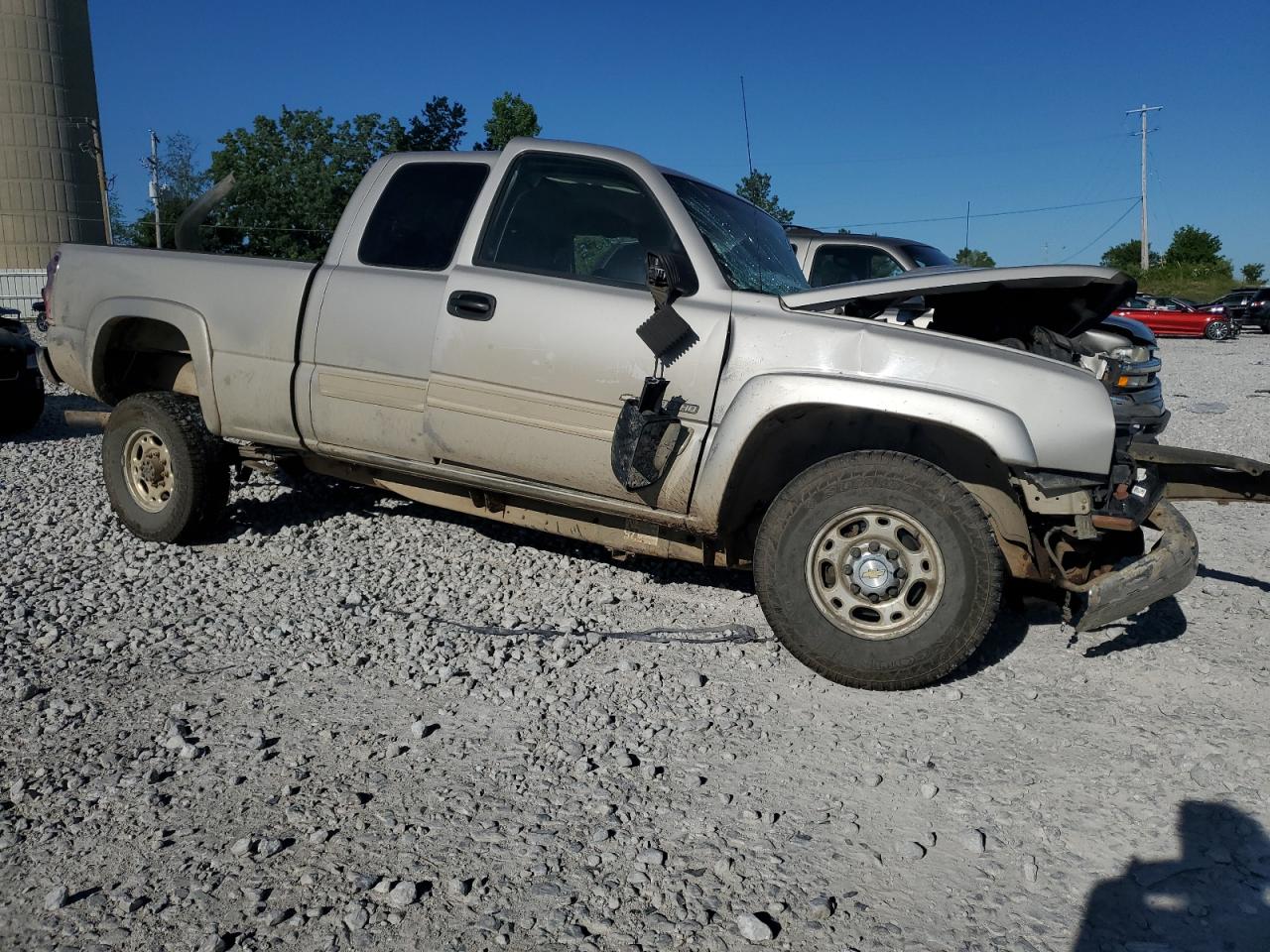 2004 Chevrolet Silverado C2500 Heavy Duty VIN: 1GCHC29U94E383277 Lot: 56812144