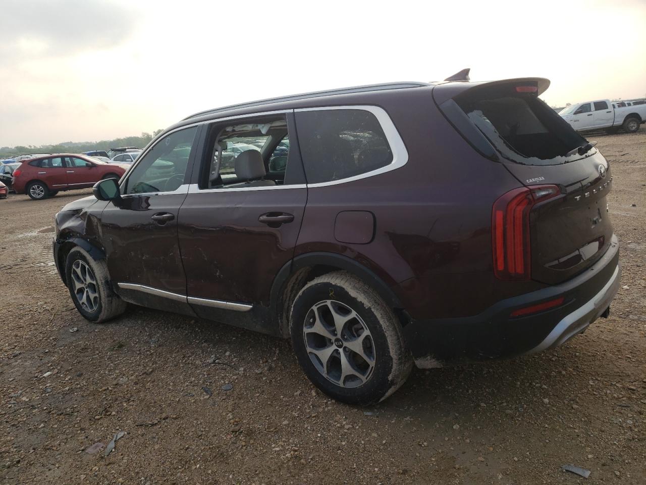 5XYP34HC1LG048780 2020 KIA TELLURIDE - Image 2