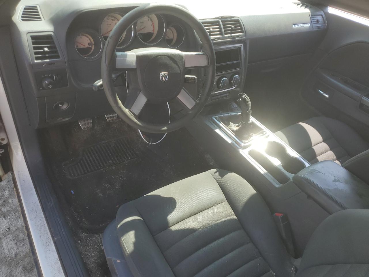 2009 Dodge Challenger R/T VIN: 2B3LJ54T69H594681 Lot: 56400844