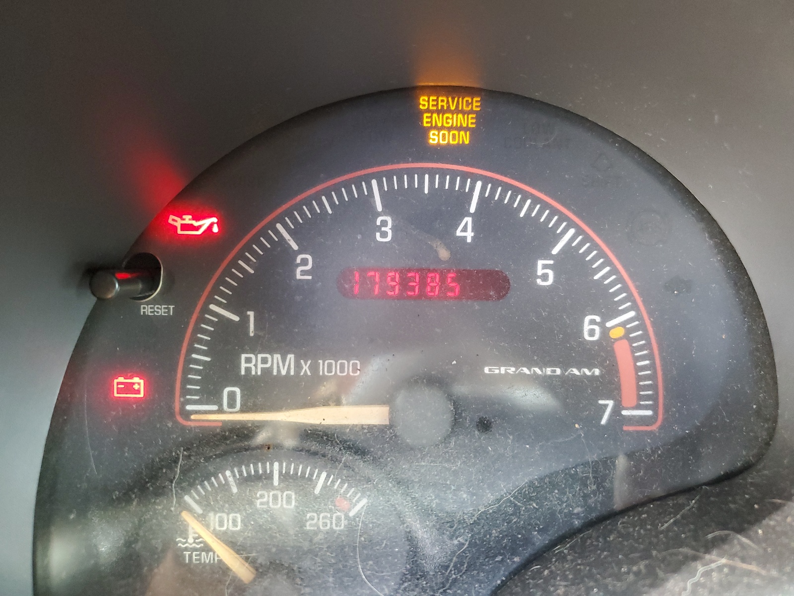 1G2NF52E94M542016 2004 Pontiac Grand Am Se1