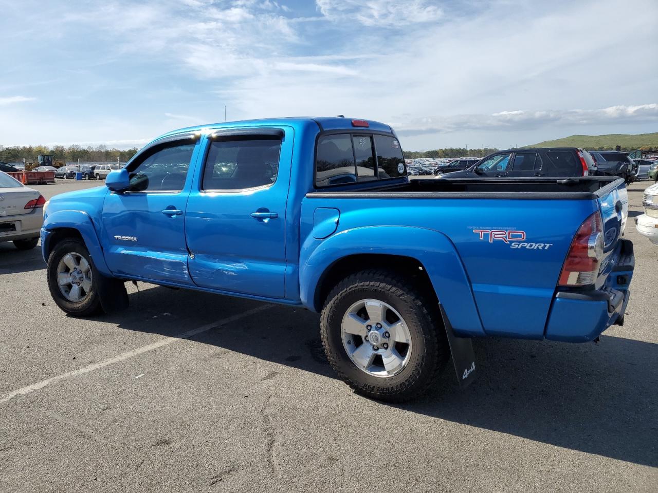 2011 Toyota Tacoma Double Cab VIN: 3TMLU4EN4BM067049 Lot: 52343644