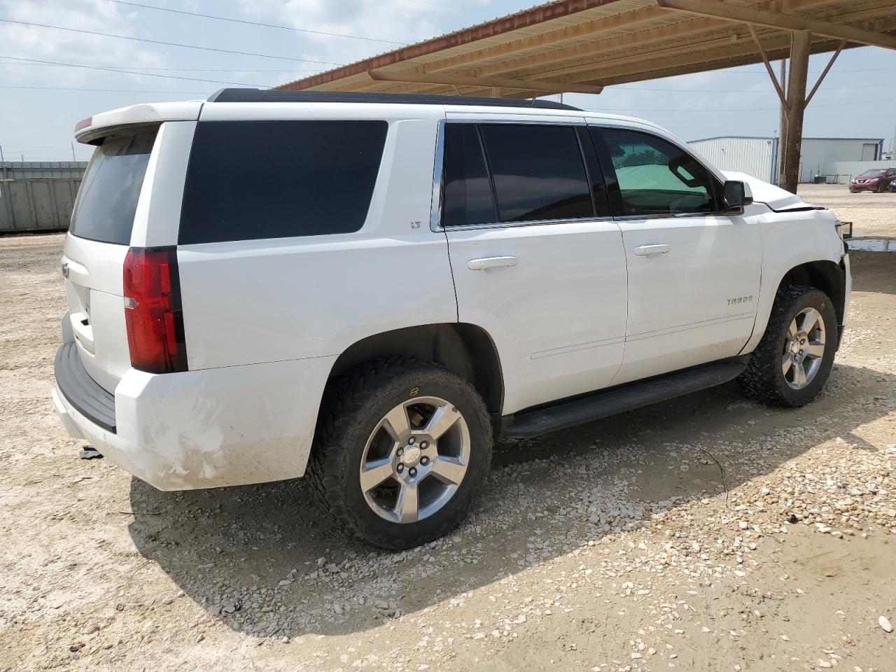 VIN 1GNSCBKC7KR340853 2019 CHEVROLET TAHOE no.3