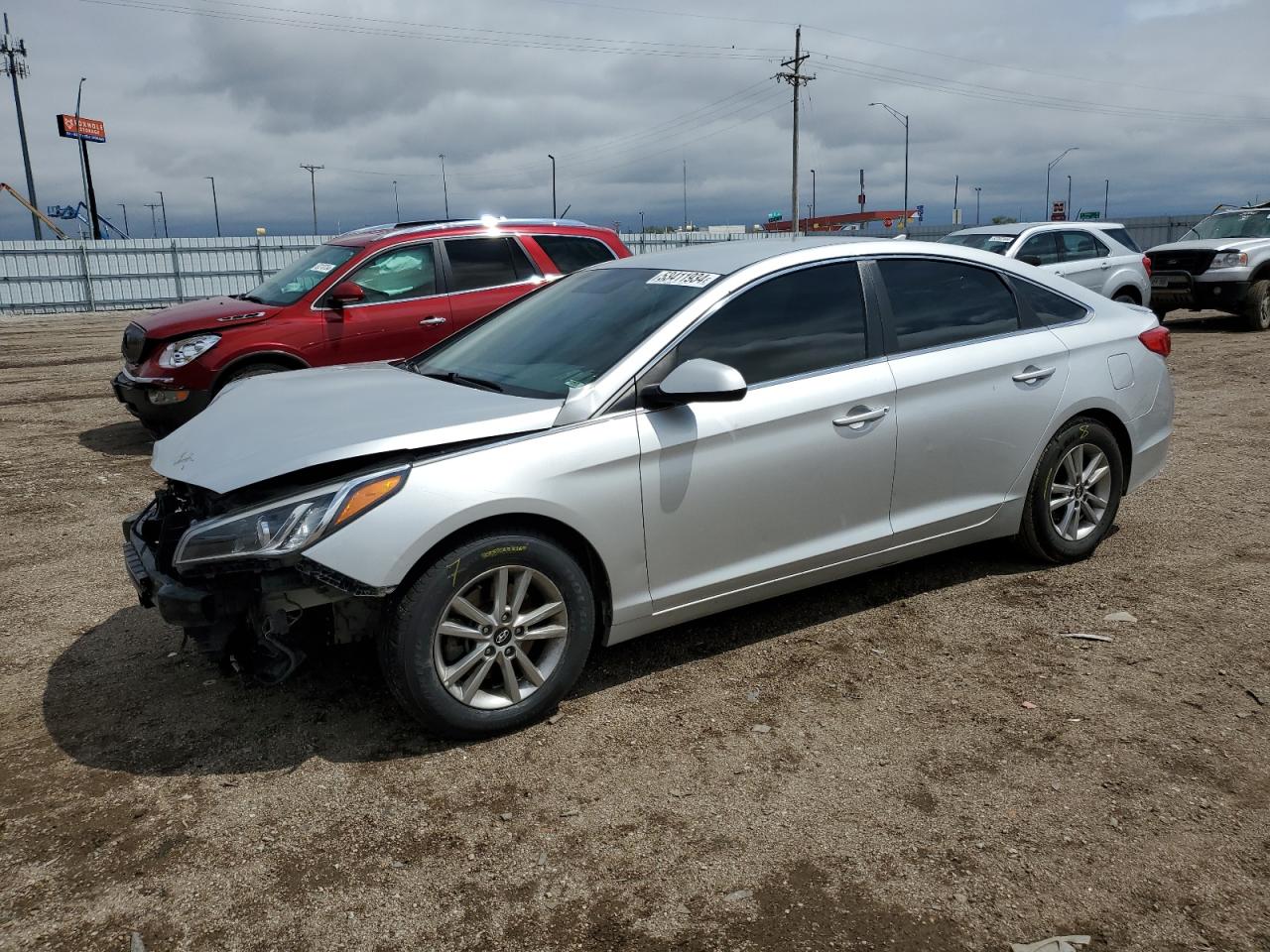 5NPE24AFXHH543817 2017 HYUNDAI SONATA - Image 1