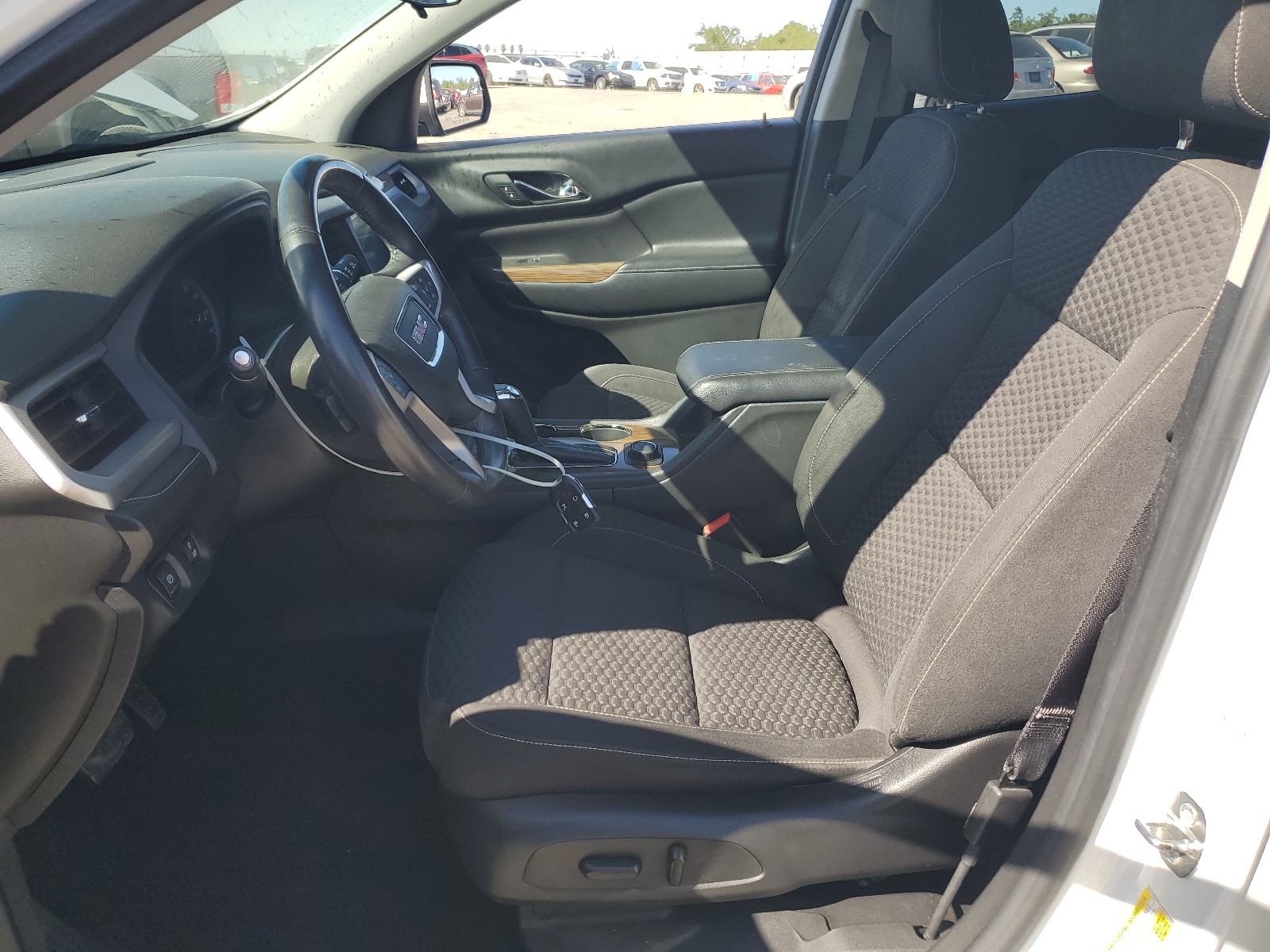 1GKKNLLA8HZ214682 2017 GMC Acadia Sle