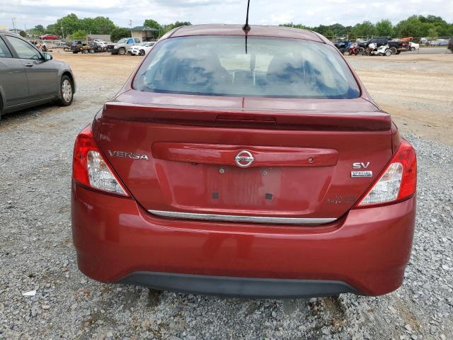  NISSAN VERSA 2017 Красный