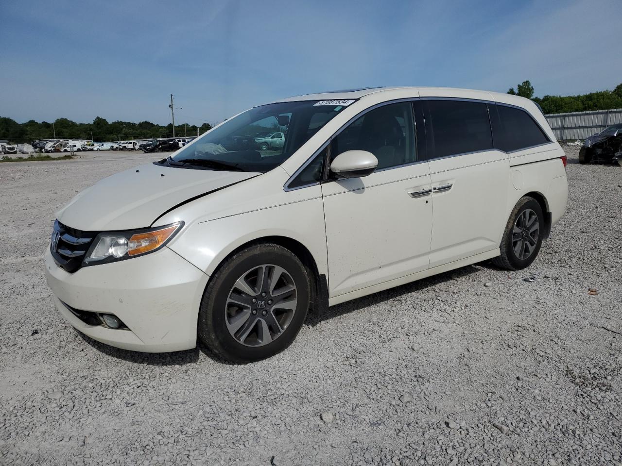 VIN 5FNRL5H92GB156163 2016 HONDA ODYSSEY no.1