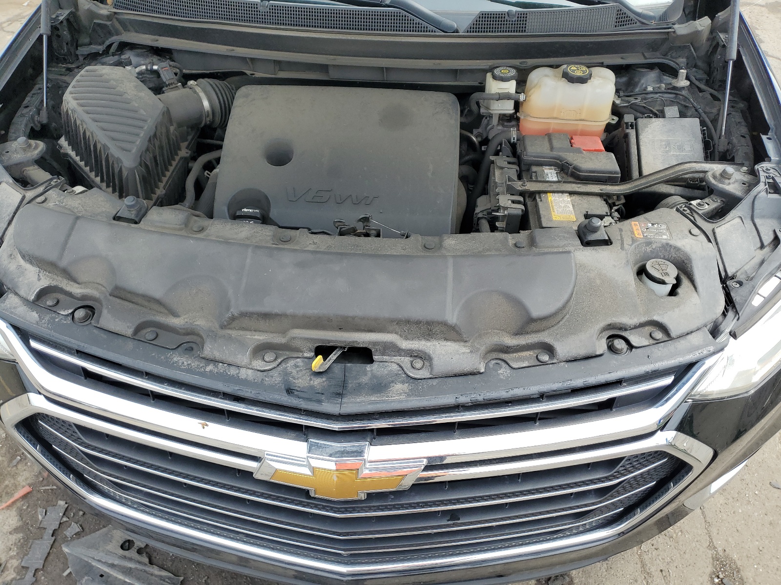 1GNERHKW4KJ310068 2019 Chevrolet Traverse Lt