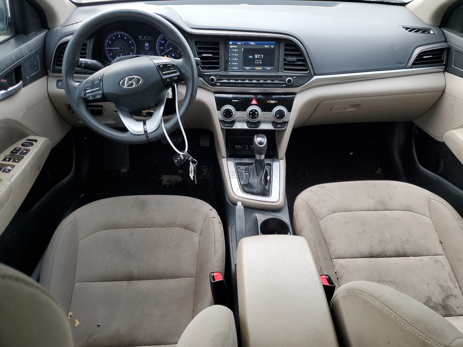 5NPD84LF5KH420490 2019 Hyundai Elantra Sel