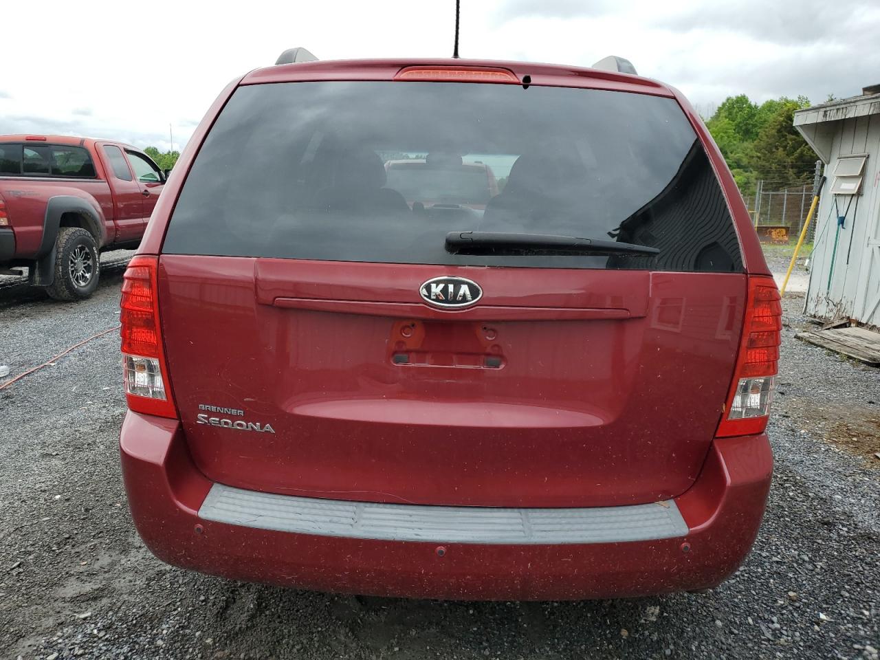 2011 Kia Sedona - Image 6