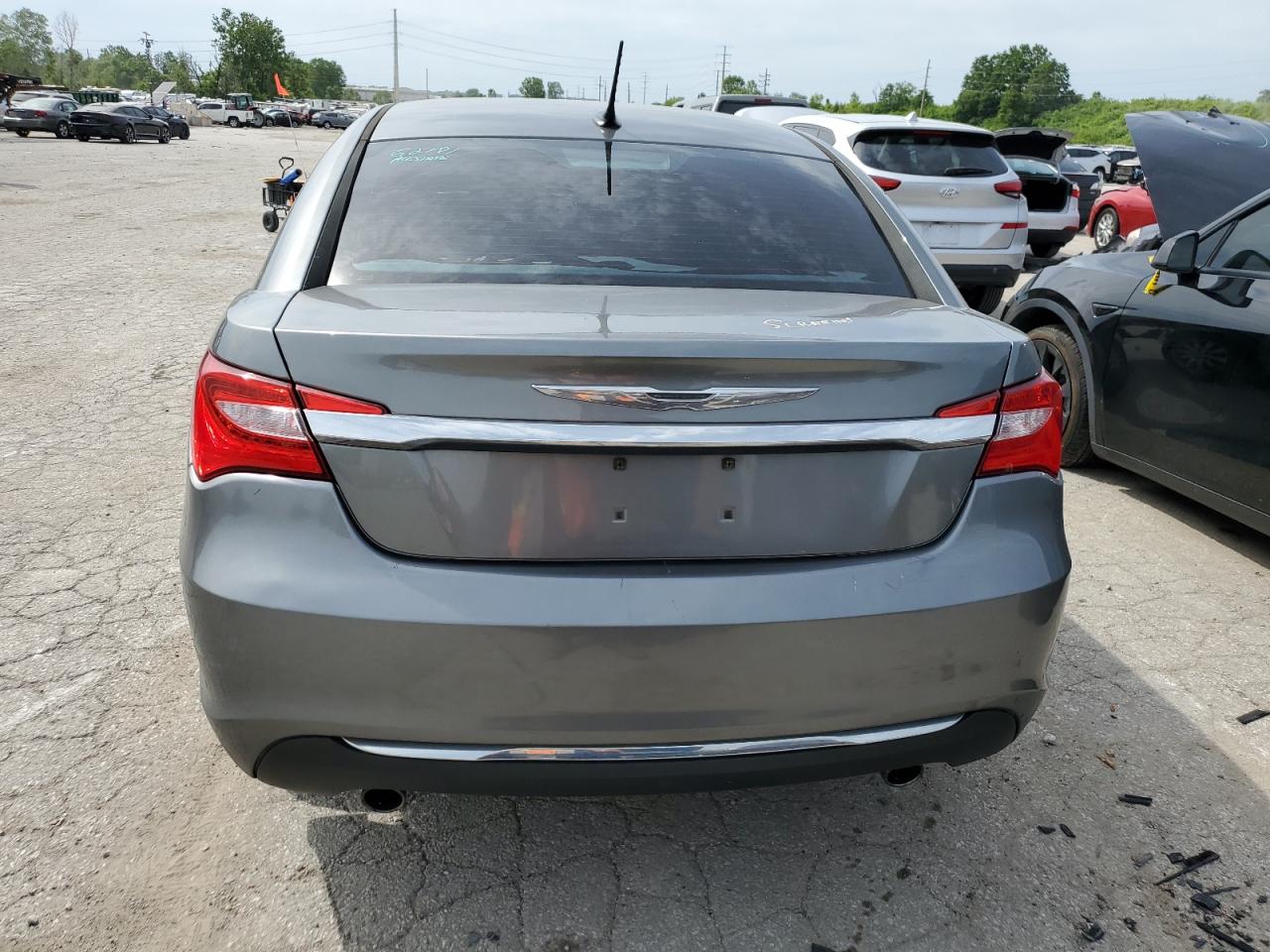 2013 Chrysler 200 Limited VIN: 1C3CCBCG4DN689966 Lot: 56934544