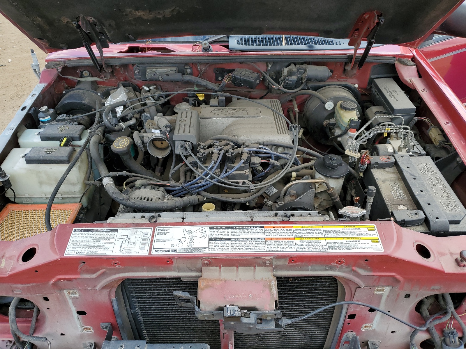 1FMZU35P5WUC40323 1998 Ford Explorer