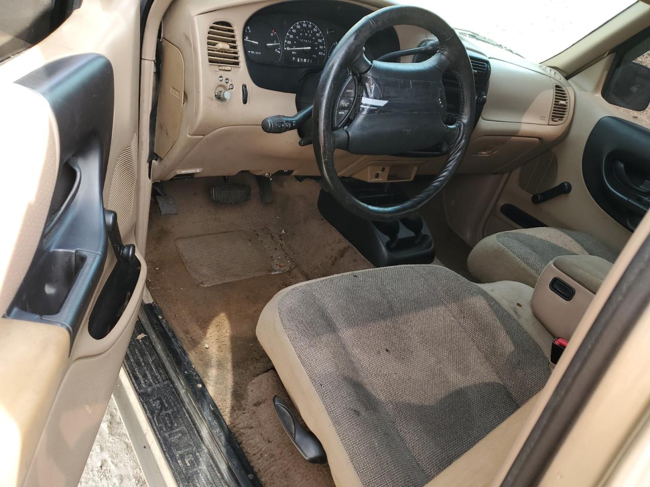 2000 Ford Ranger VIN: 1FTYR10V1YPA60558 Lot: 57061074