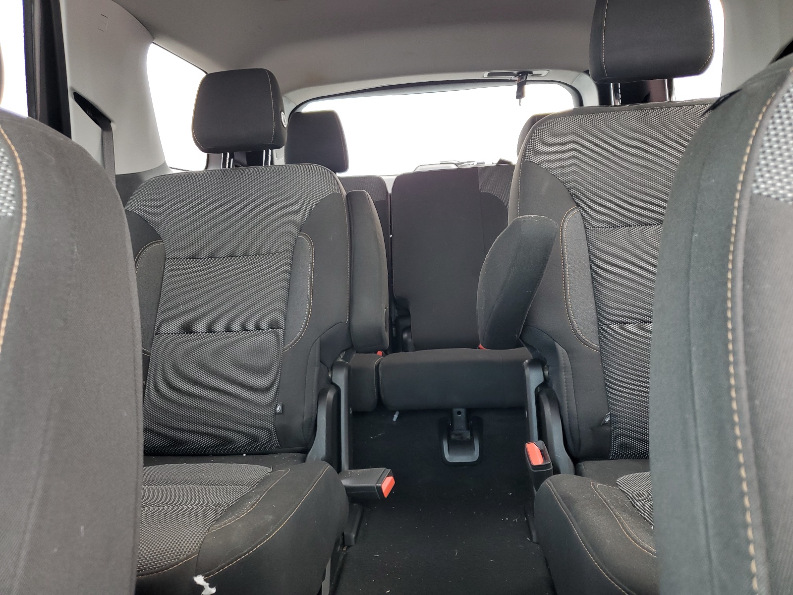 1GNERGKWXJJ225423 2018 Chevrolet Traverse Lt