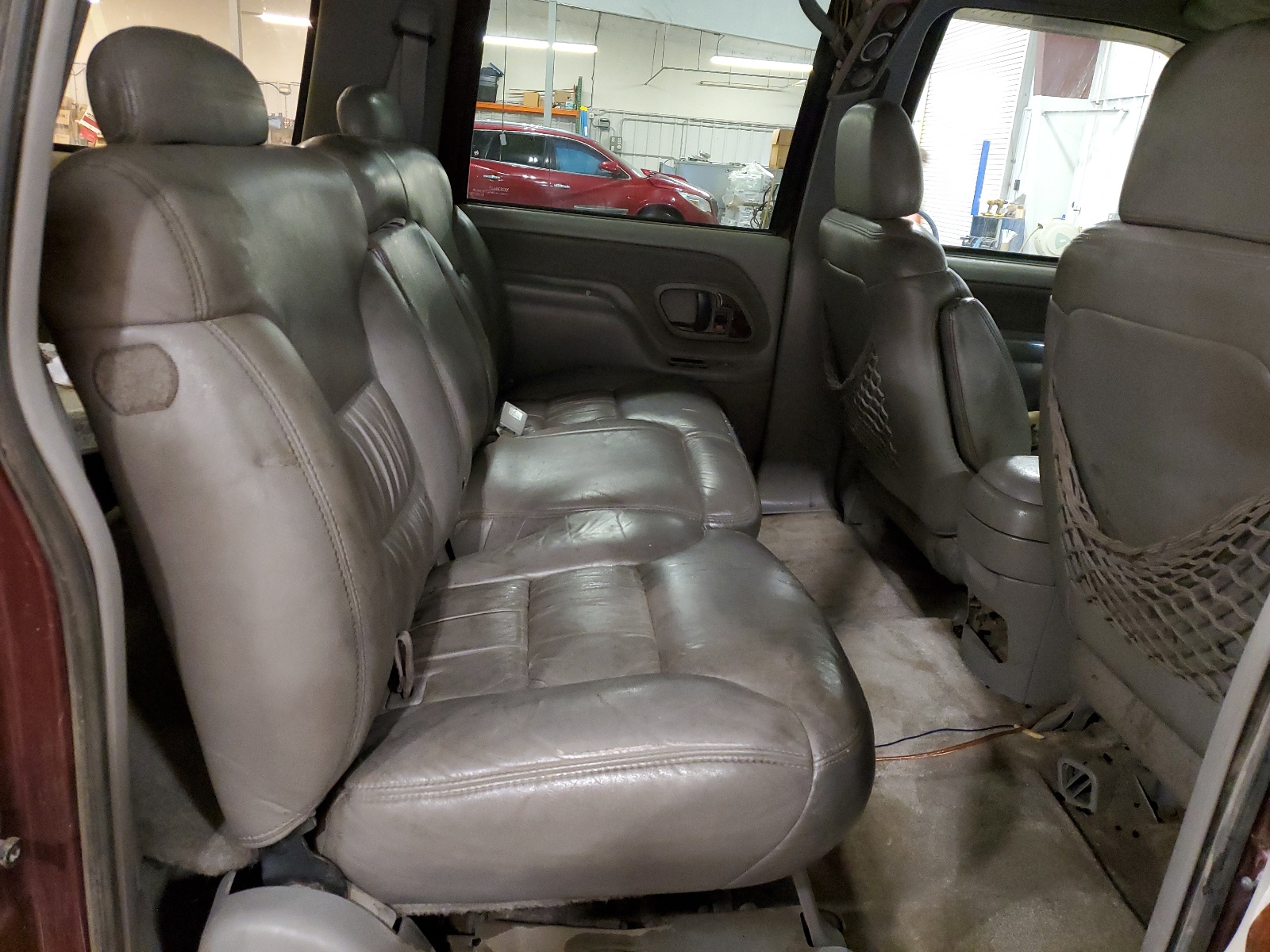 3GKGK26F0XG530642 1999 GMC Suburban K2500