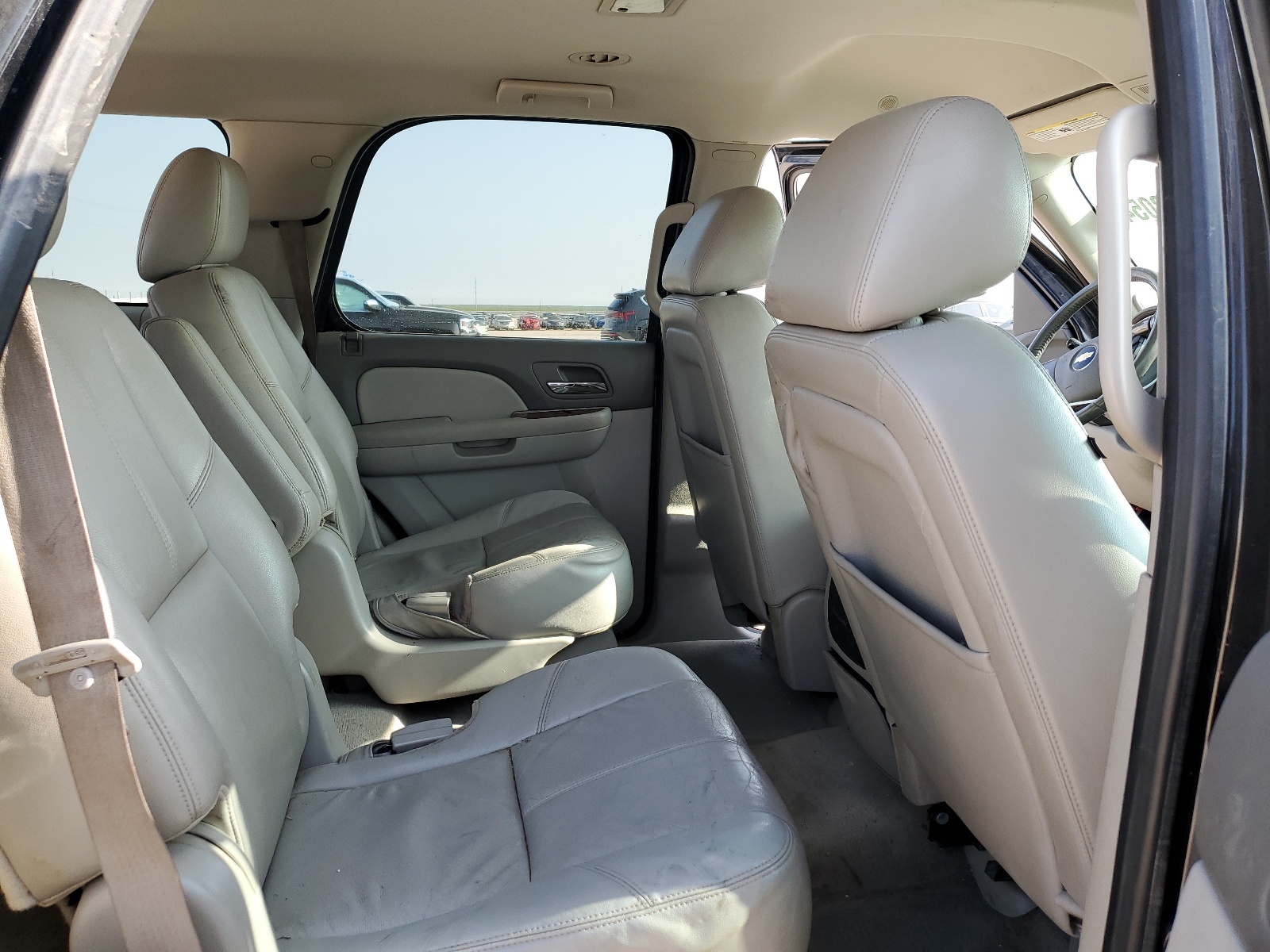 1GNSKBE01DR121426 2013 Chevrolet Tahoe K1500 Lt