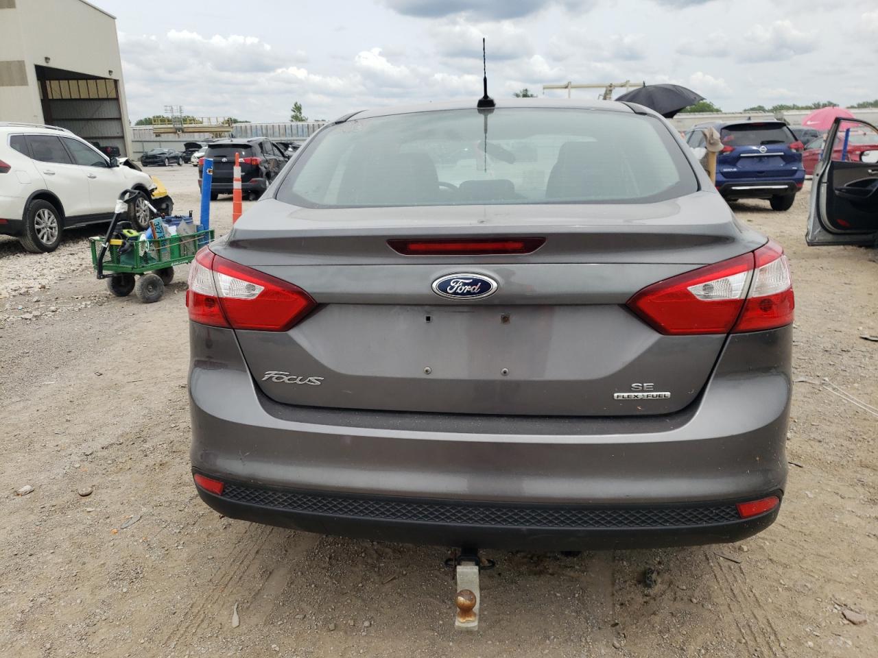 1FAHP3F22CL402667 2012 Ford Focus Se