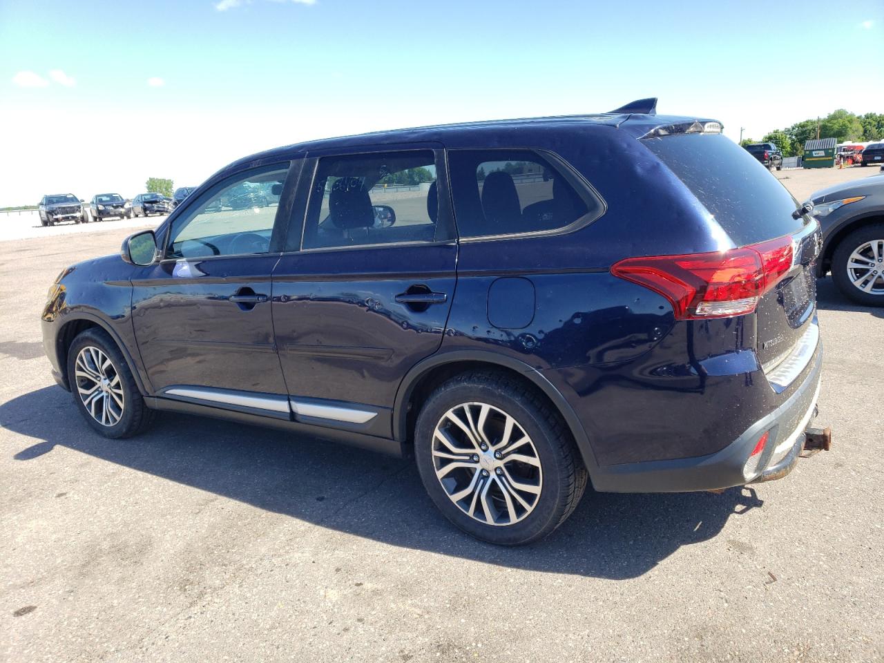 JA4AZ3A34HZ033878 2017 MITSUBISHI OUTLANDER - Image 2