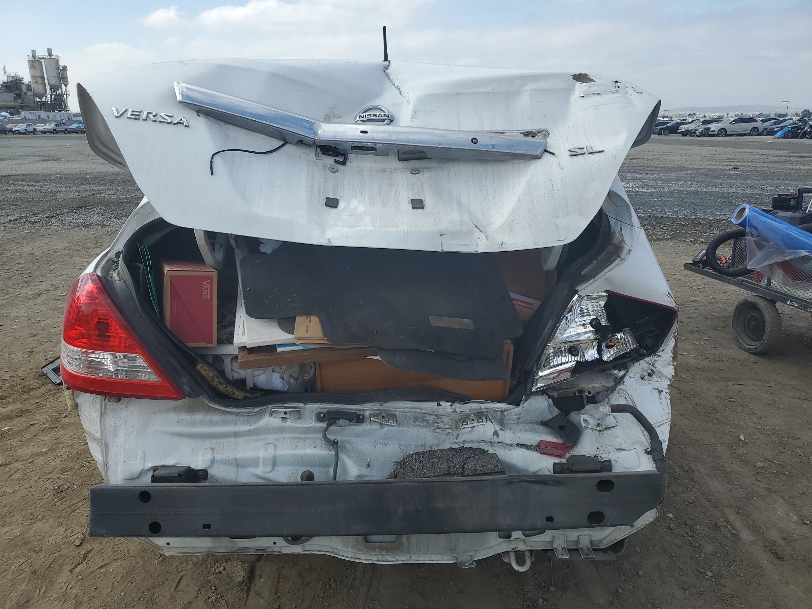 3N1BC11E38L376354 2008 Nissan Versa S