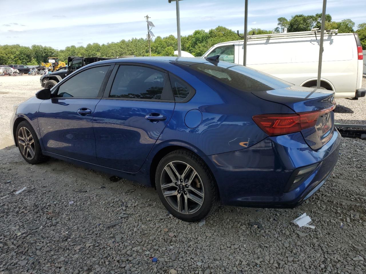 3KPF34AD7KE066520 2019 KIA FORTE - Image 2