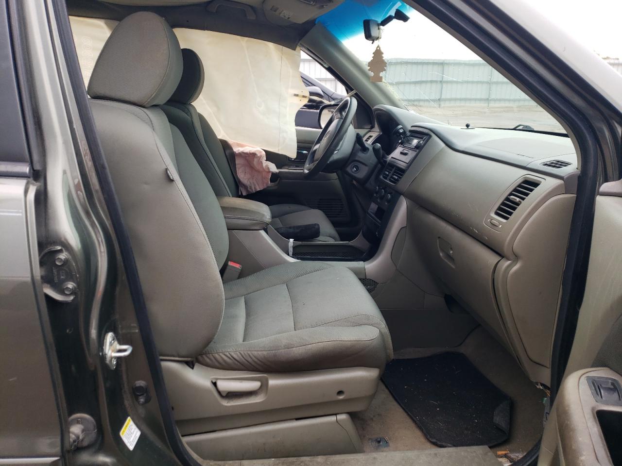 2006 Honda Pilot Lx VIN: 5FNYF18156B029590 Lot: 53355994