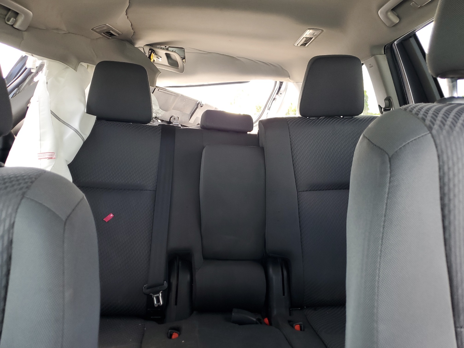 5TDBZRFH7KS971710 2019 Toyota Highlander Le