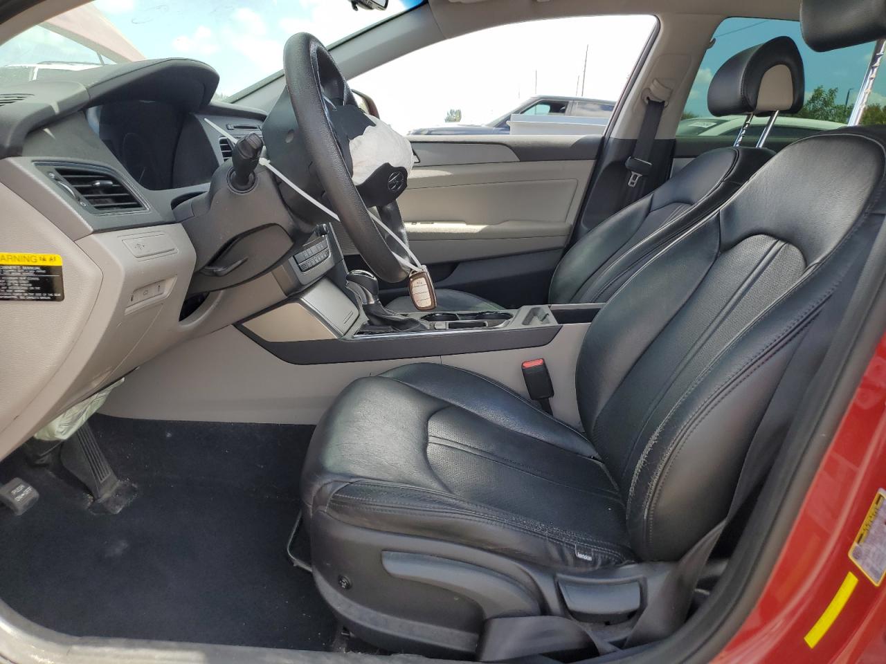 2016 Hyundai Sonata - Image 7