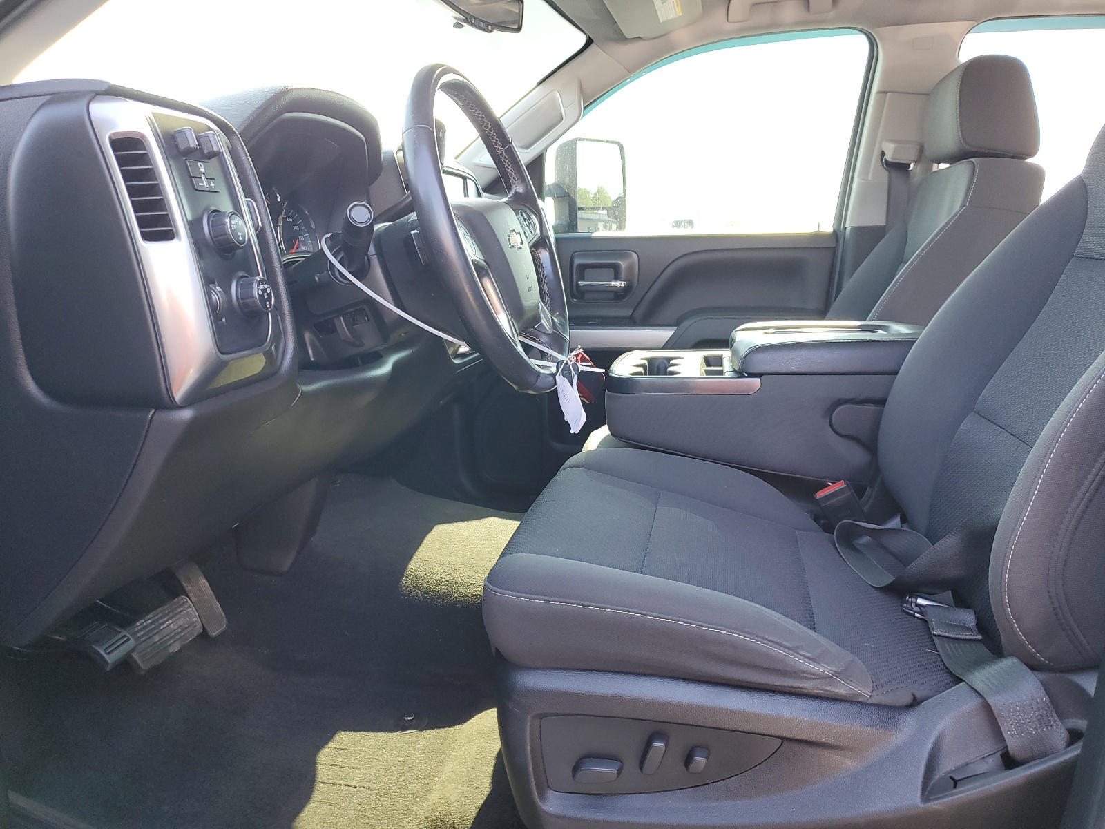 1GCUKREC5JF157377 2018 Chevrolet Silverado K1500 Lt