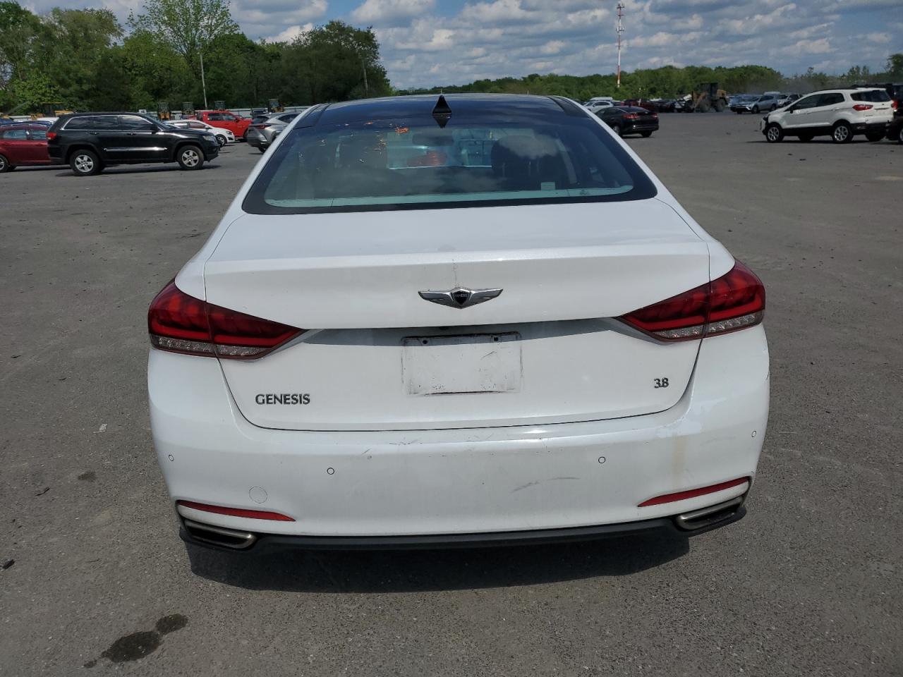 2015 Hyundai Genesis 3.8L VIN: KMHGN4JE1FU076258 Lot: 54669824