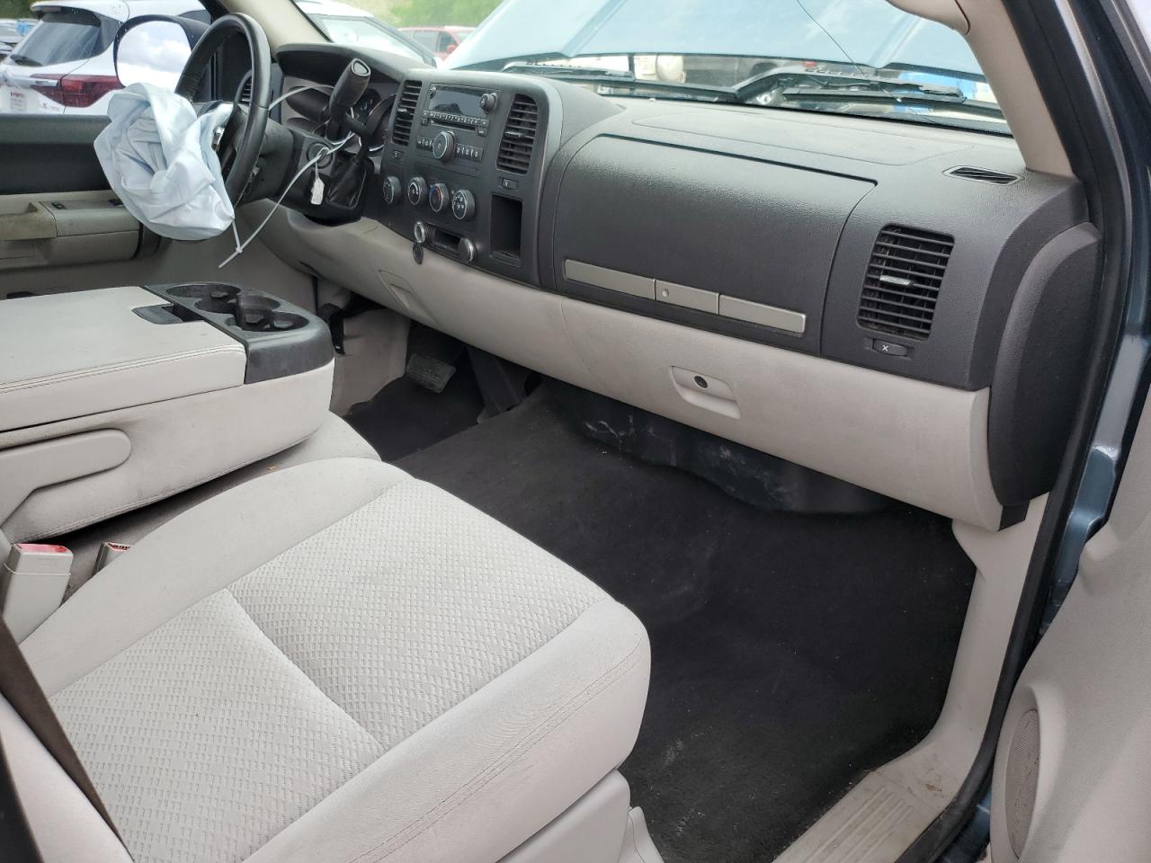 2008 Chevrolet Silverado K1500 VIN: 1GCEK14038Z127588 Lot: 55731374