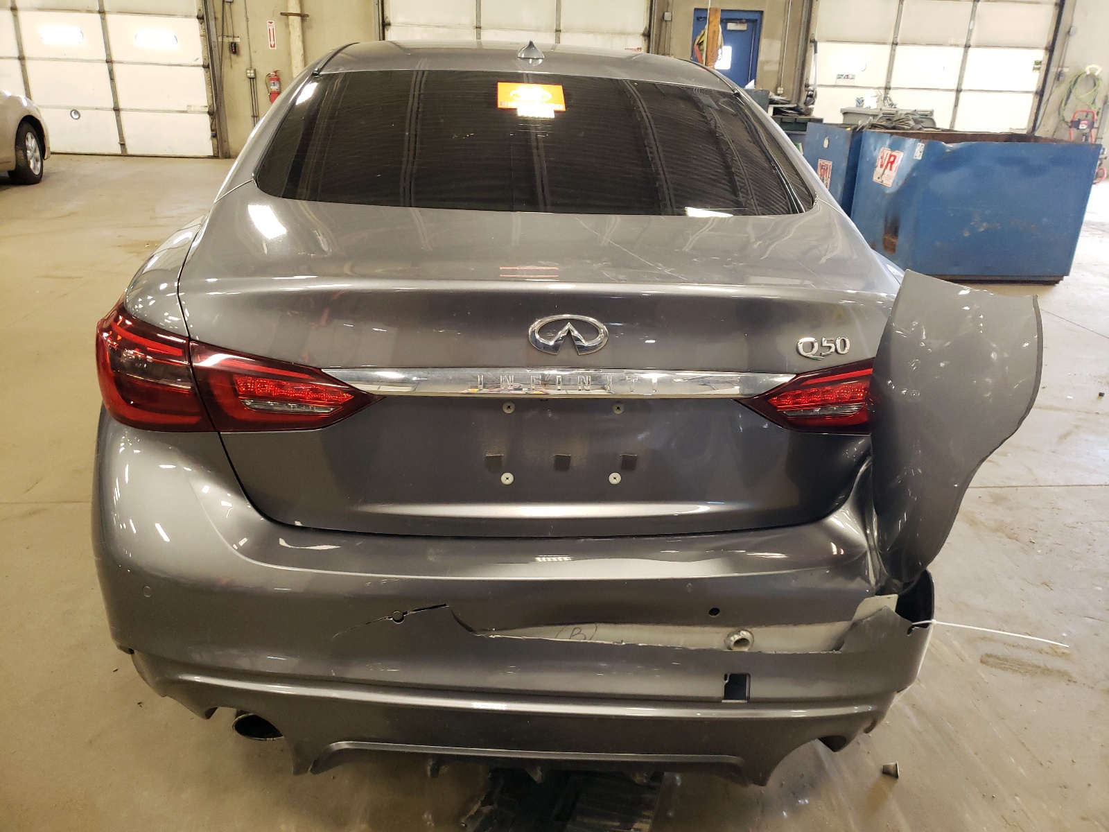 2018 Infiniti Q50 Luxe vin: JN1EV7AP1JM350827