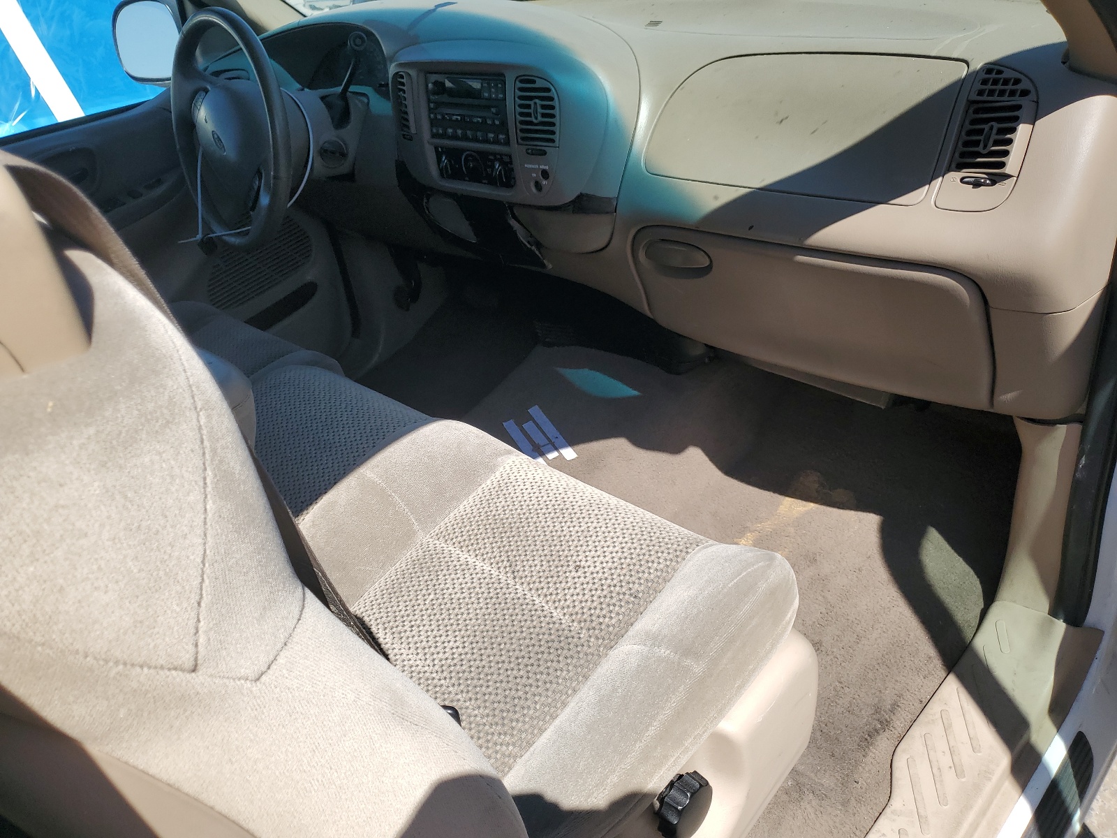 1FTRX17W72NA61970 2002 Ford F150