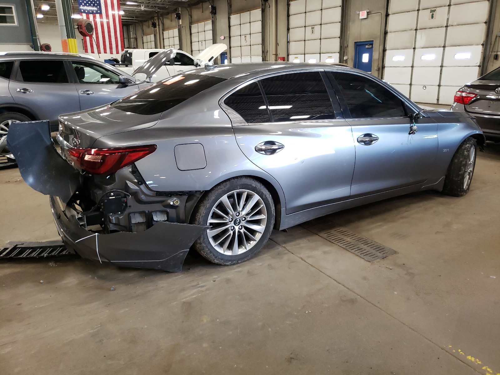 2018 Infiniti Q50 Luxe vin: JN1EV7AP1JM350827