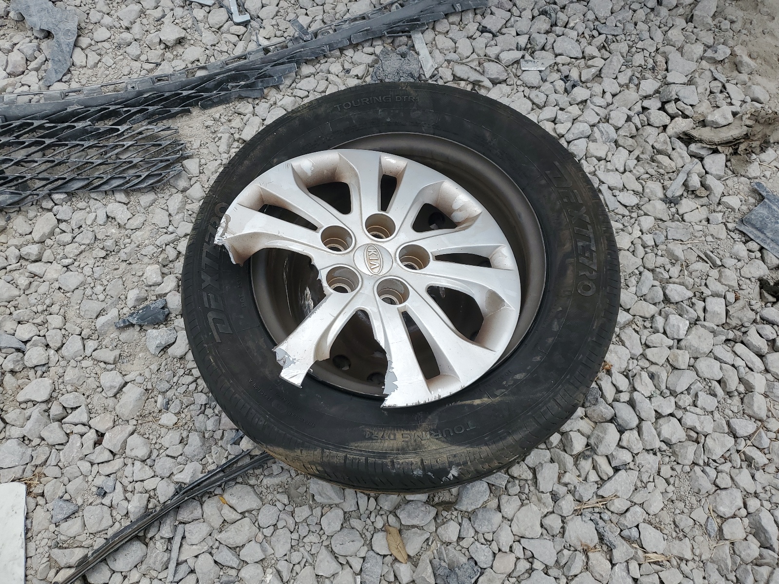 KNAFU4A23A5817535 2010 Kia Forte Ex