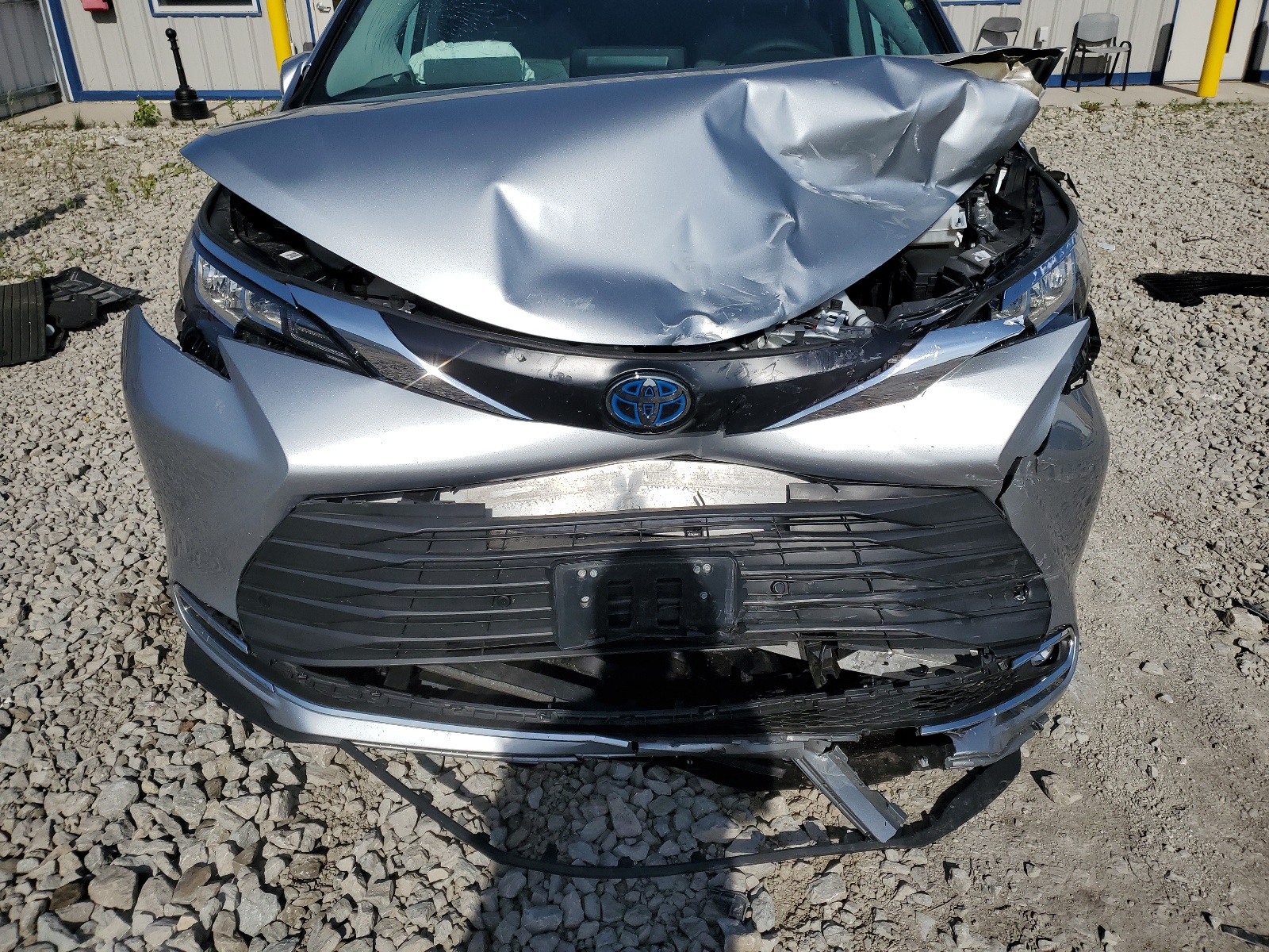 2022 Toyota Sienna Xle vin: 5TDYRKEC1NS114973