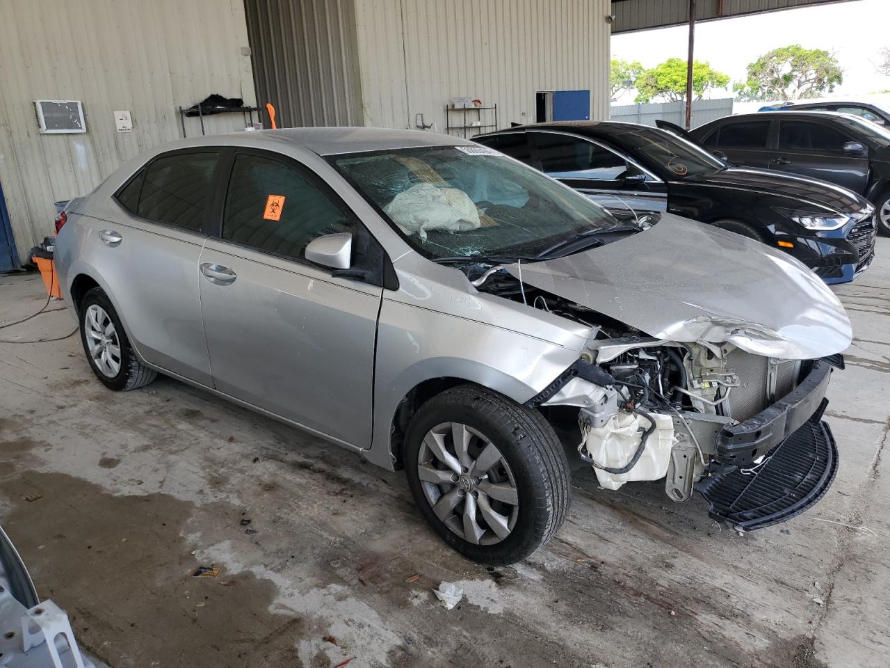 VIN 5YFBURHE4FP268890 2015 TOYOTA COROLLA no.4