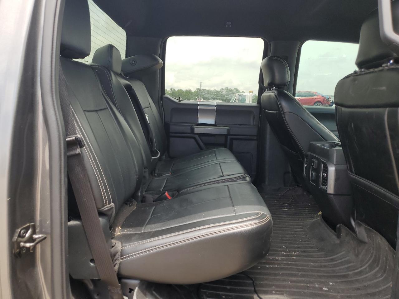 2016 Ford F-150 - Image 10