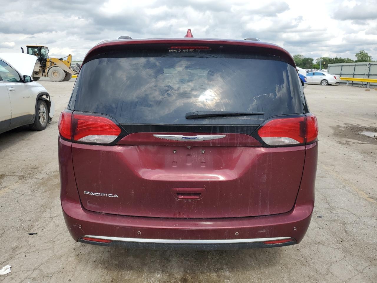 2019 Chrysler Pacifica Touring L VIN: 2C4RC1BG5KR608992 Lot: 57216924