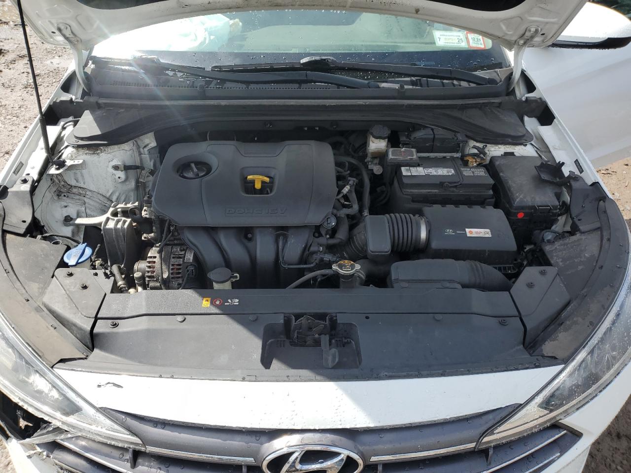 2019 Hyundai Elantra - Image 11
