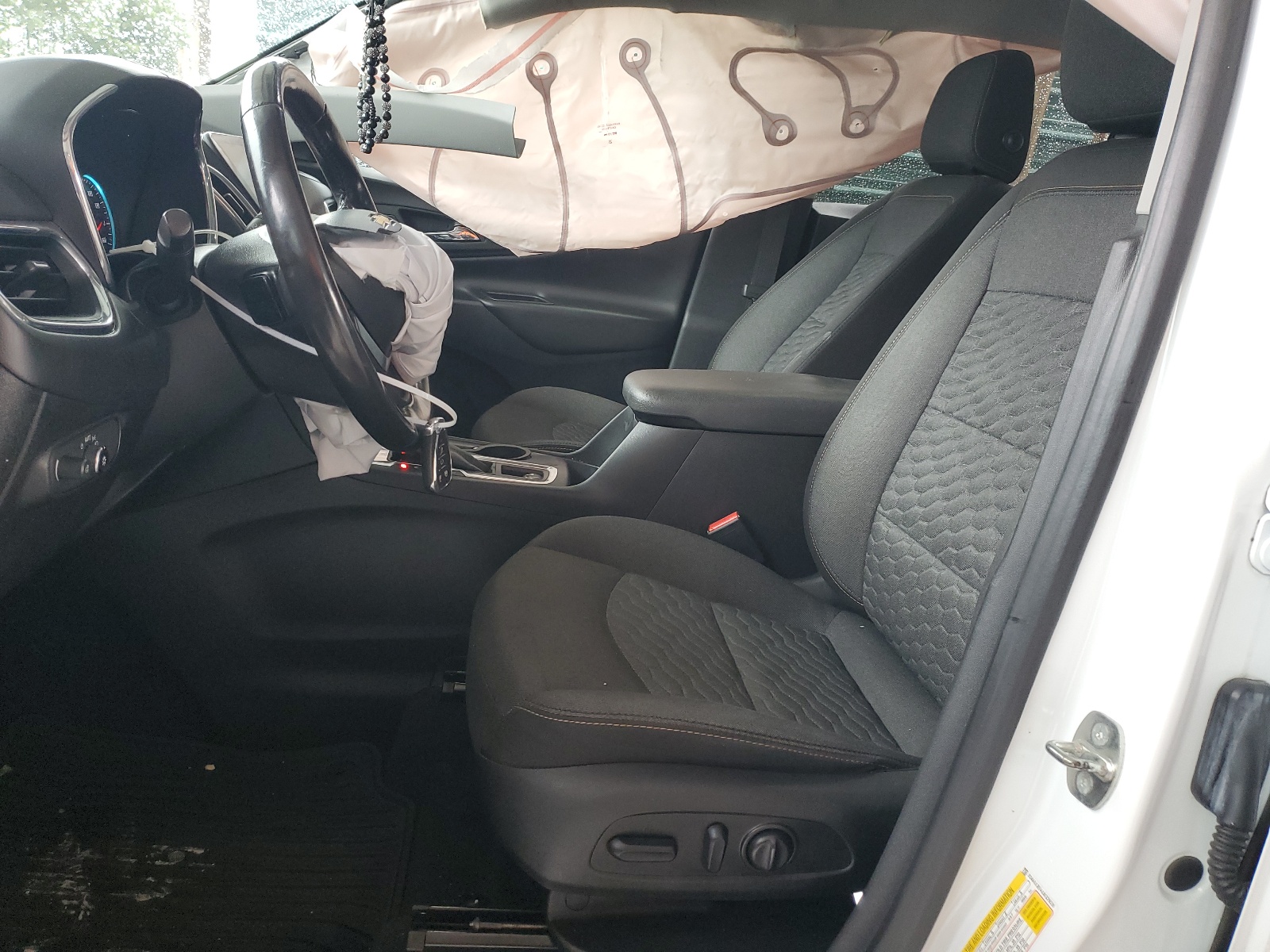 2GNAXJEV4J6325020 2018 Chevrolet Equinox Lt