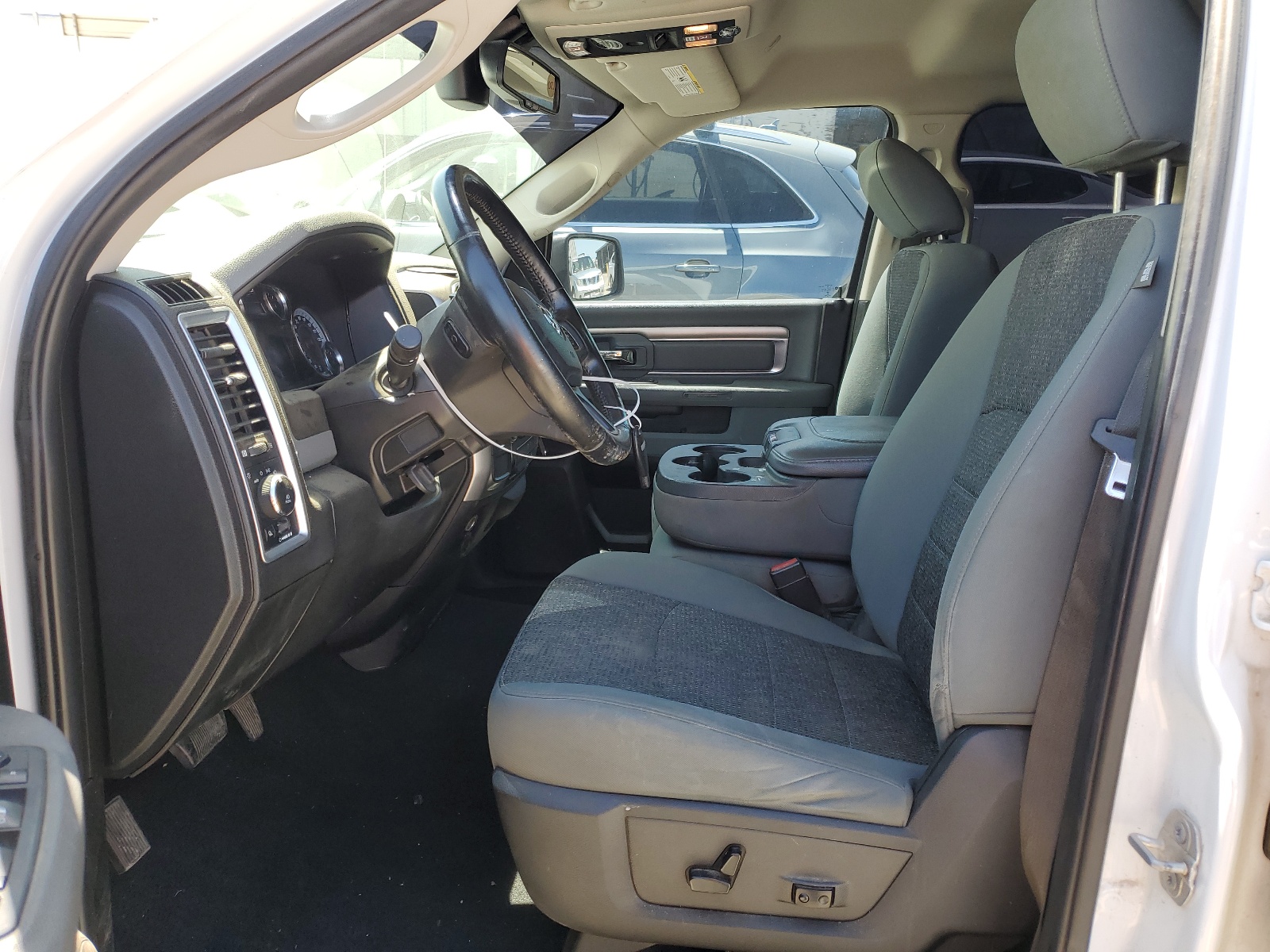 1C6RR6GT9KS515254 2019 Ram 1500 Classic Slt